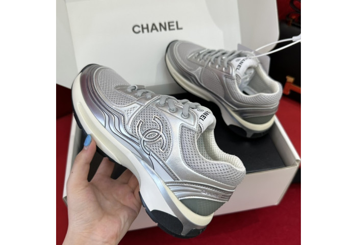 CN LOW TOP TRAINER CC SNEAKERS 21010931